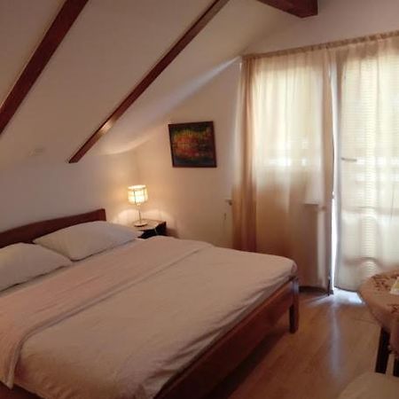 יאזרצה Guesthouse Marton מראה חיצוני תמונה