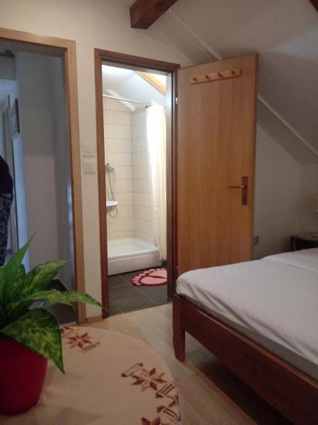 יאזרצה Guesthouse Marton מראה חיצוני תמונה